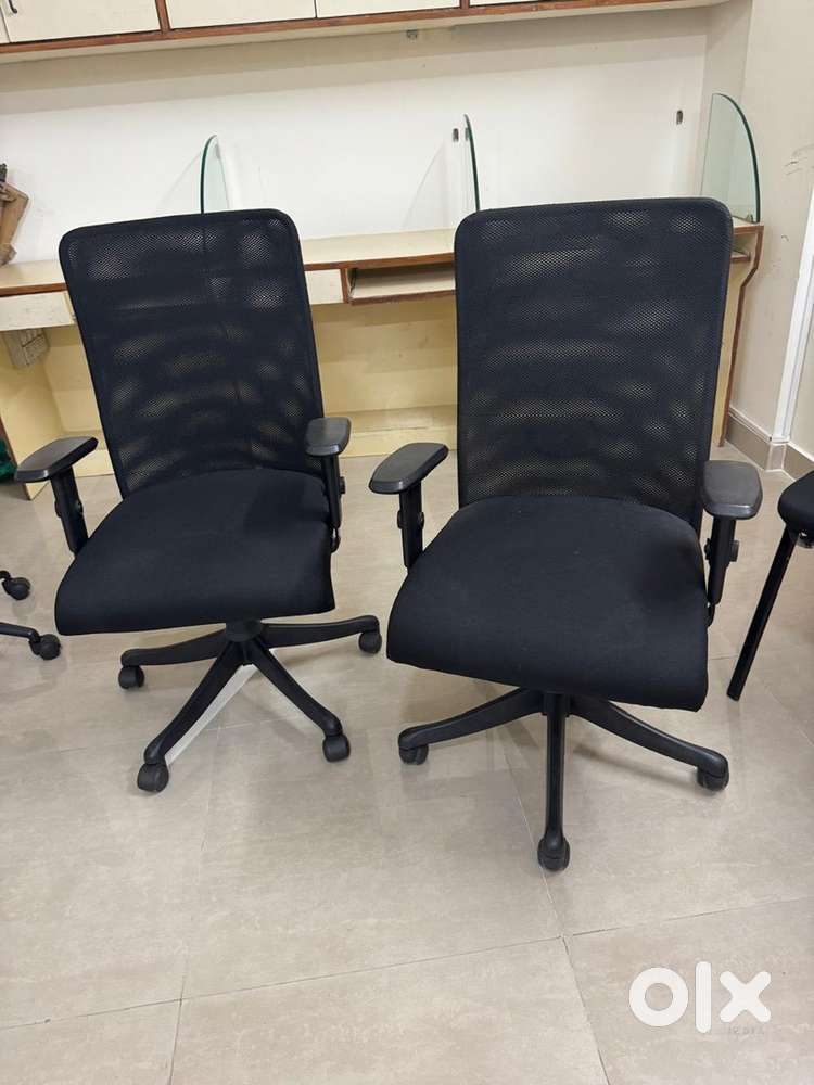 Ergonomic office chair