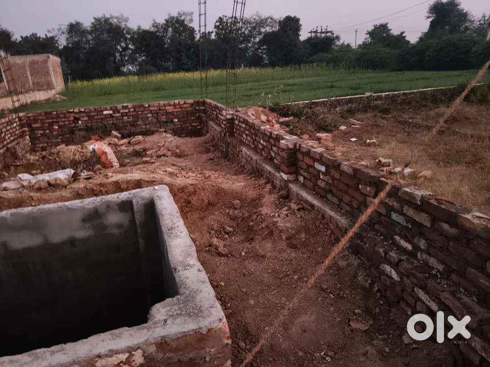 Pipergawan me plot road se 100 foot ander