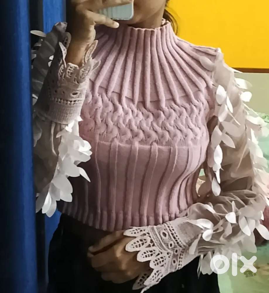 Pink feather cropped top