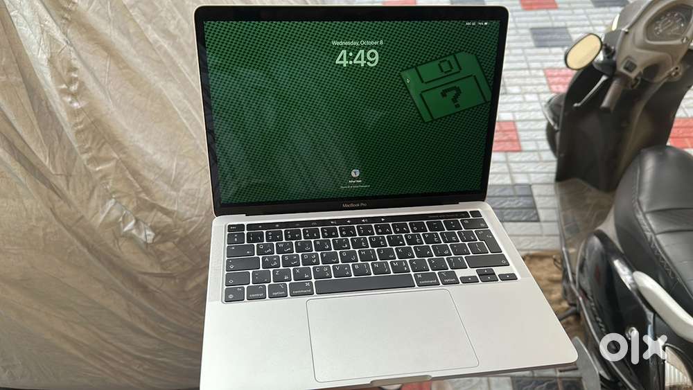 Apple MacBook Pro M2