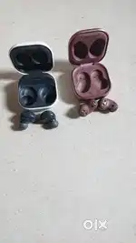 Samsung earbuds for sale good condition