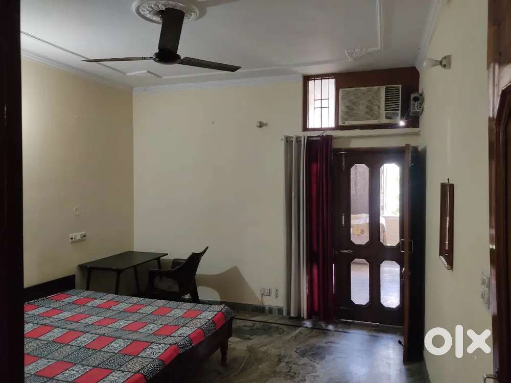 Only For Girls and working women with homely environment