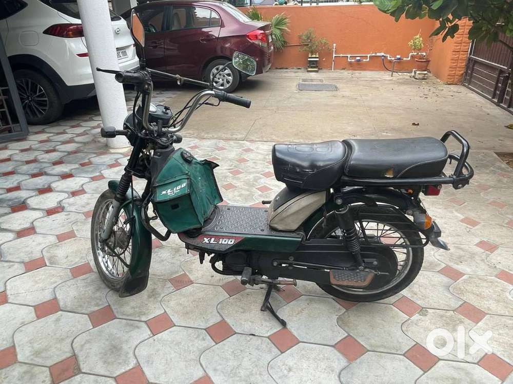 TVS XL 100