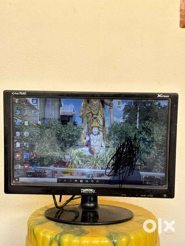 Windows 10 CPU / Monitor / wireless keyboard / mouse