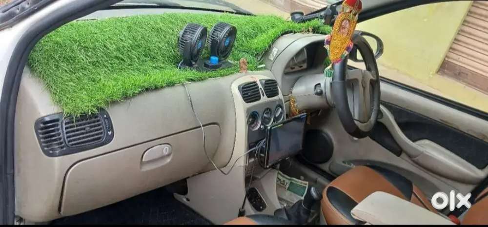 Sony xav-ax8100 touchscreen with Sony 6 speakers