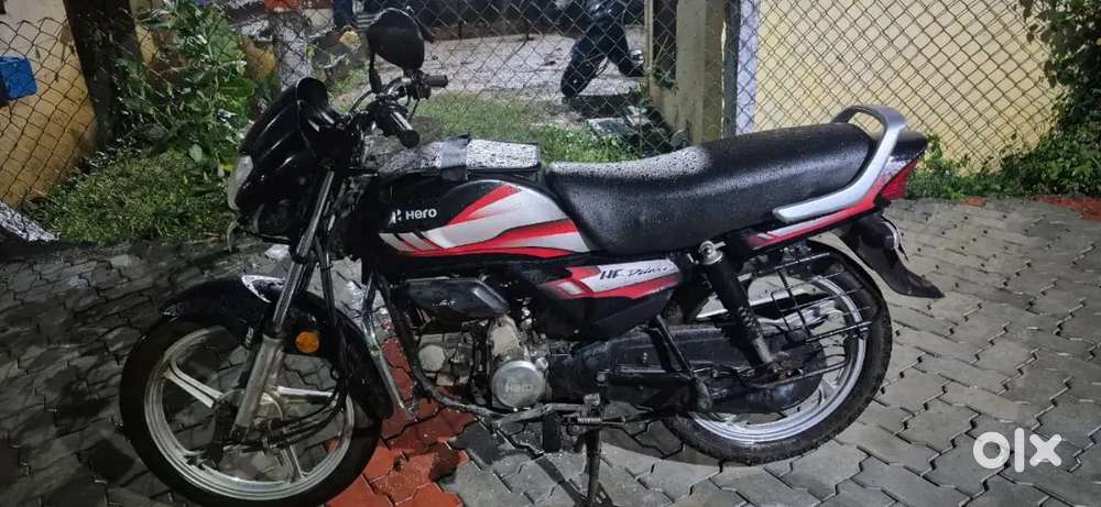 HERO HF DELUXE; MODEL 2020 TO 2021; SELF ALLOY; BLACK & RED COLOUR  ..