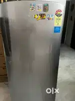 FOR SALE: Samsung Refrigerator (approx 9 years old)