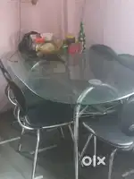 Sele dining table