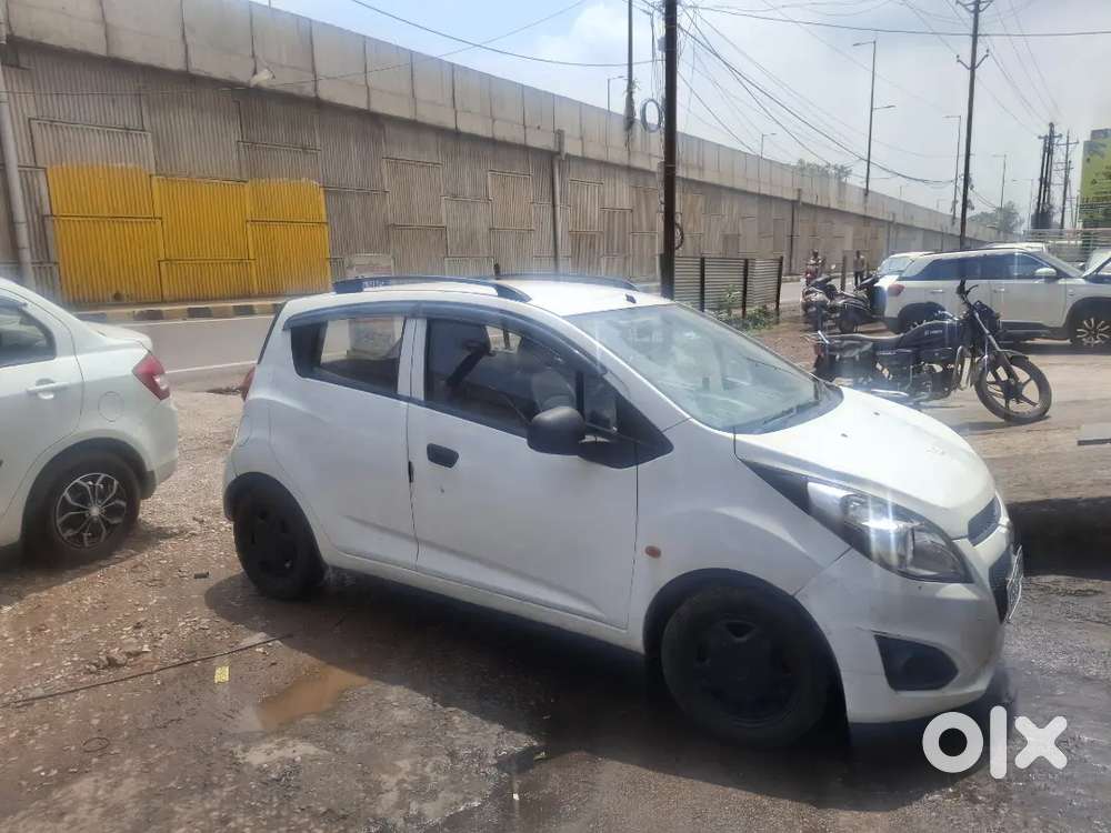 Chevrolet beat good avrge 25km/L  12 bass tube