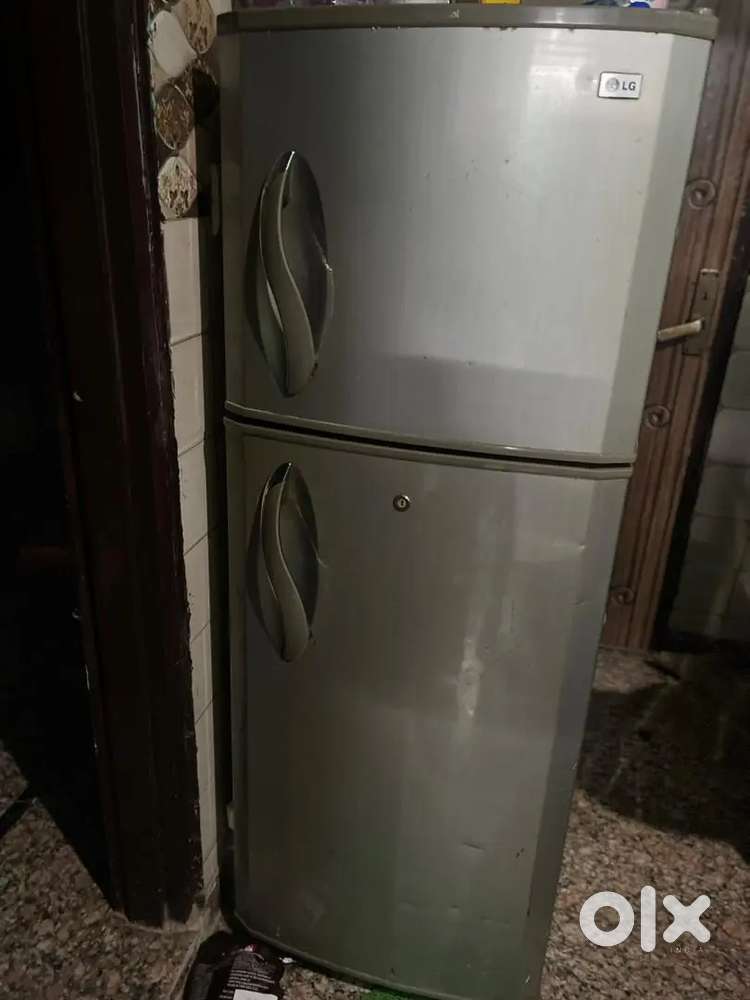 Double door fridge