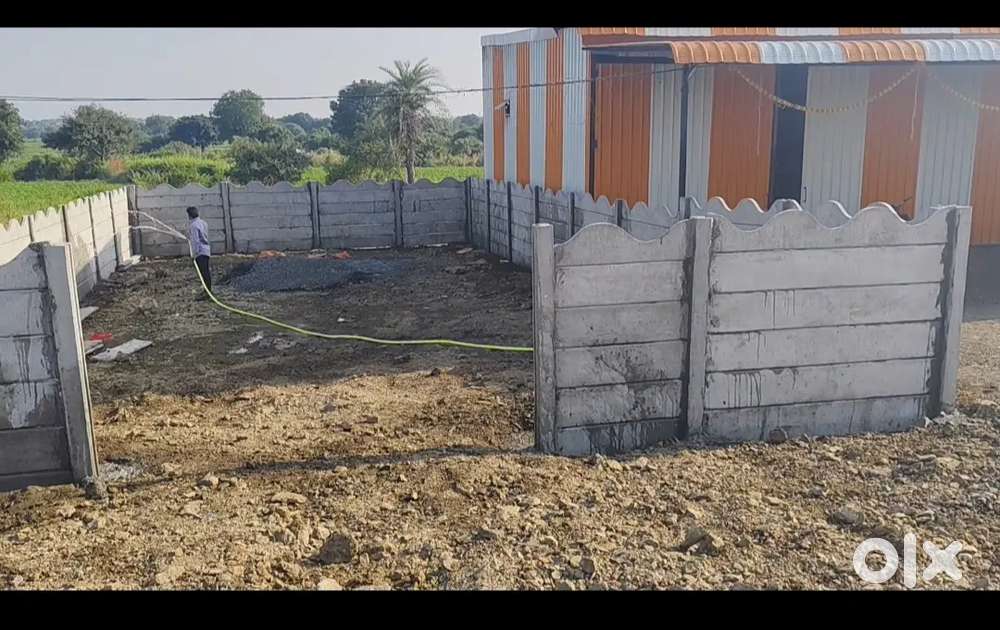 Indore se 21 km chokhi dani ke samne se 3km main harshola road pe