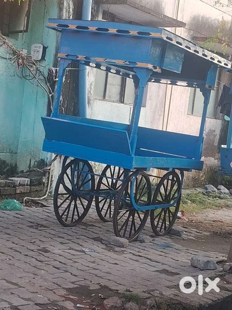 Chole bhture and Kulcha ka kaam aana chahiye