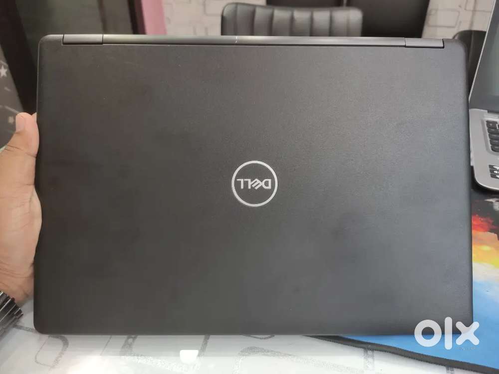 Dell i7 processor/TOUCH SCREEN/8GB RAM/256 GB SSD/14.1 INCH SCREEN