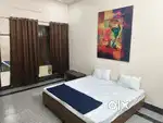 Room available for rent (only for girls)