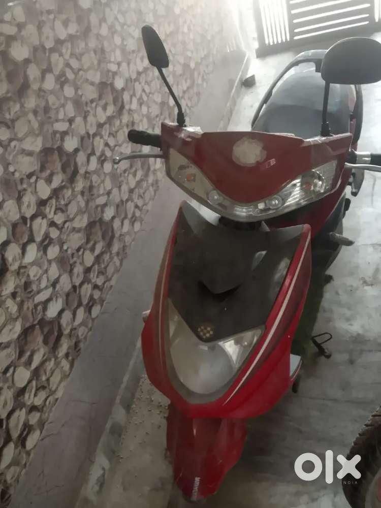 Scooty electric body