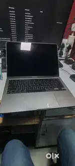 MacBook Pro 13  M2