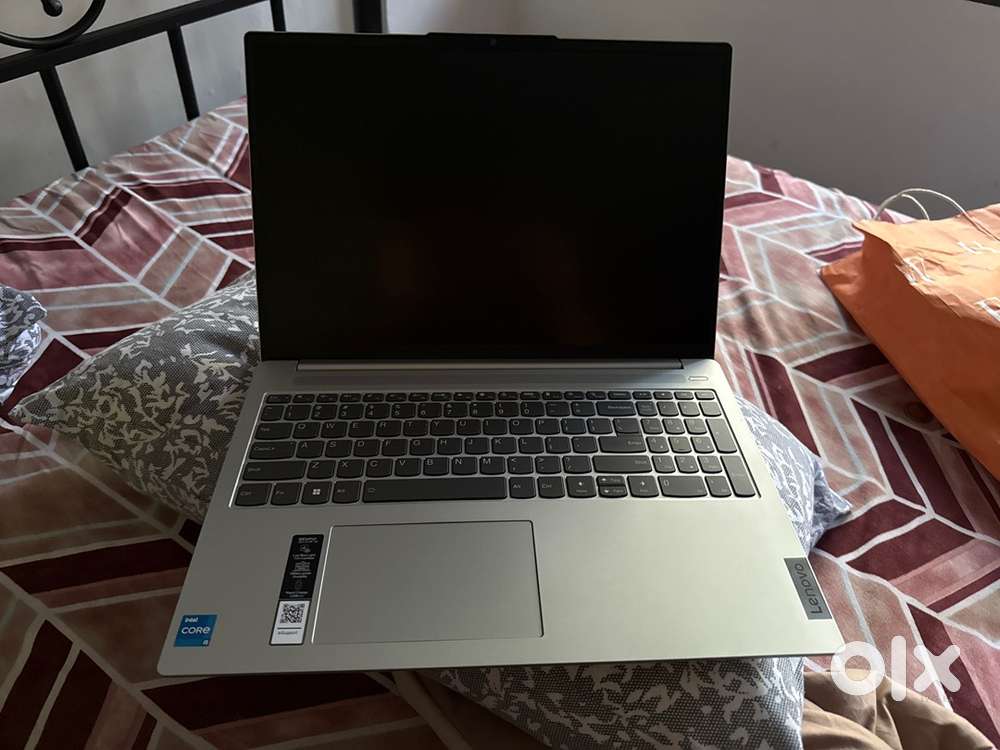 Lenovo IDEAPAD Slim 5i(16”.8)