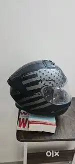 LS2 Helmet (L)