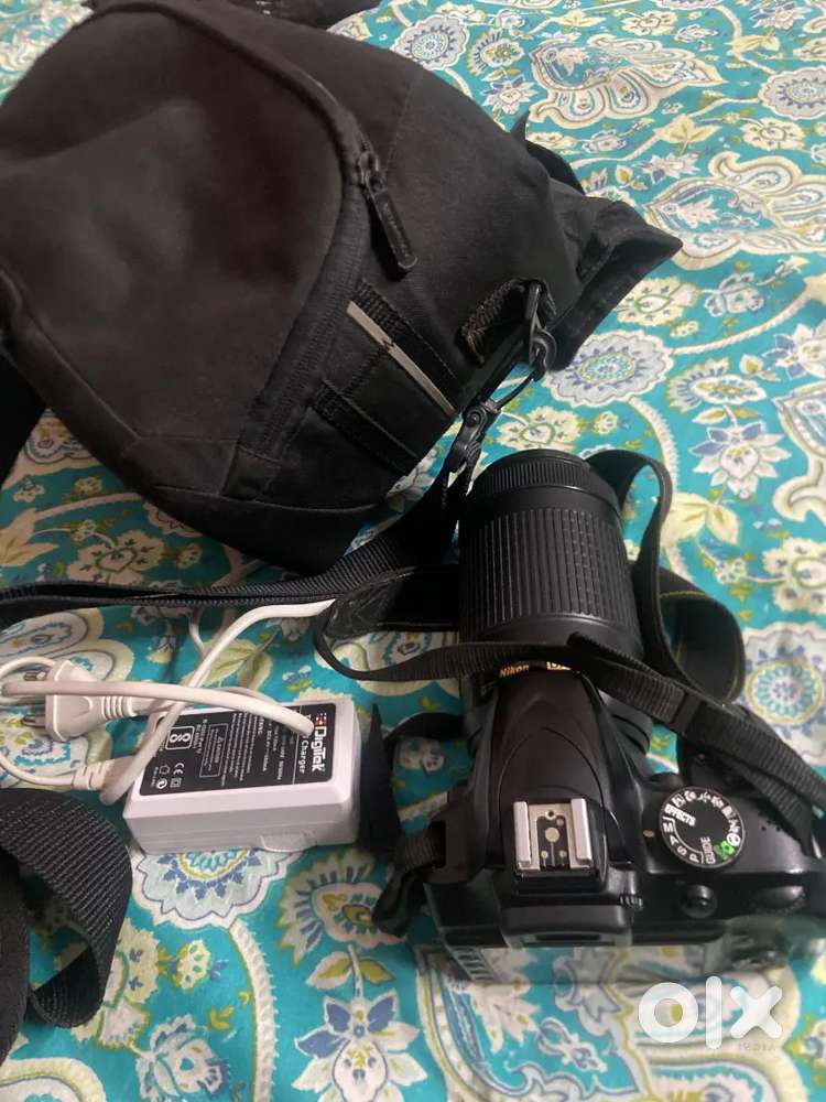 Nikon 3400d with 70-300lens ,extra battery