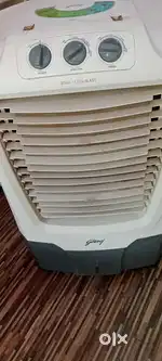 Gordez 70L cooler with ice bucket