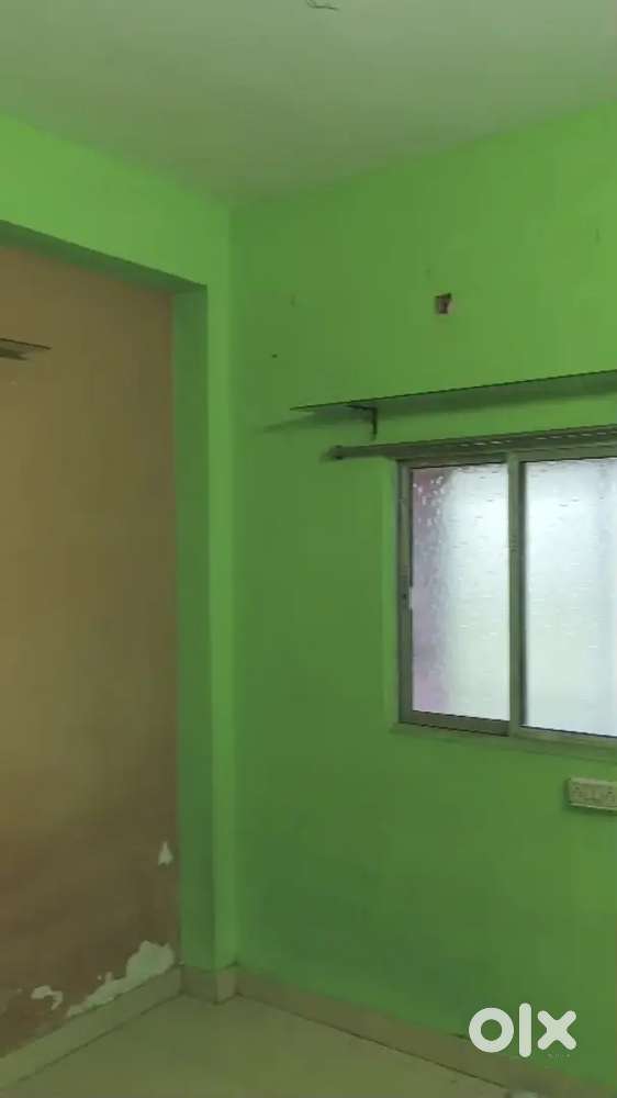1 bhk flat for rent in vip bazar near binay singh pukur