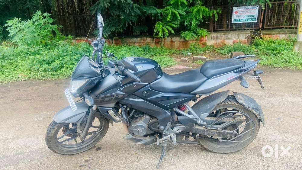 Bajaj ns 2018 black colour frist owner