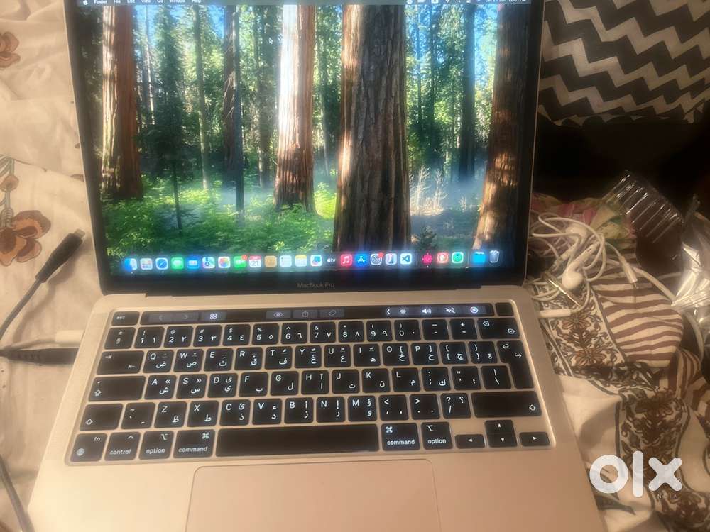 Macbook pro 13 inch ,M2, 2022