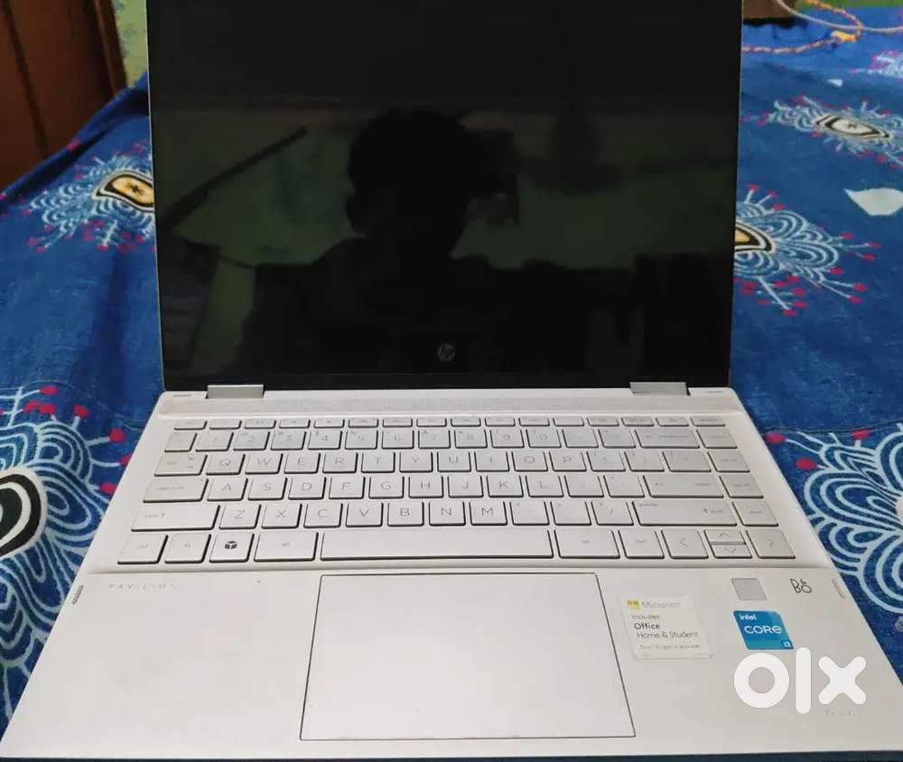 HP PAVILLION X360 256 GB