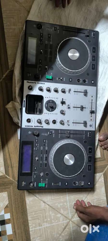 Dj player by numark