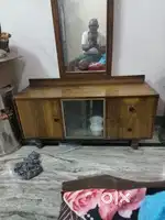 Dressing table