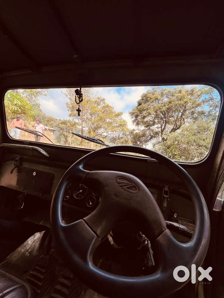 കാർ ഓടിക്കാൻ പഠിപ്പിക്കും