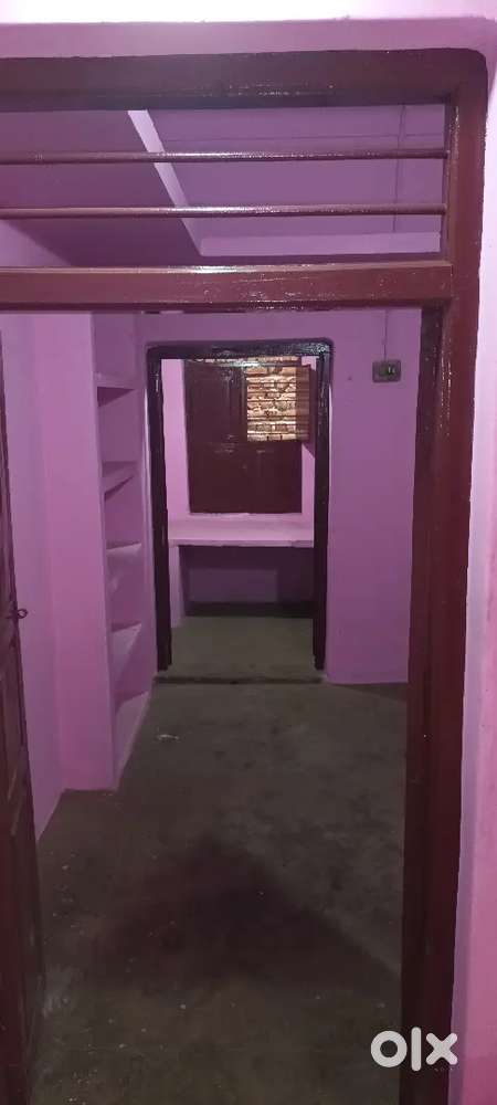 Batchelors Room for rent near central bus stand & railway junction try