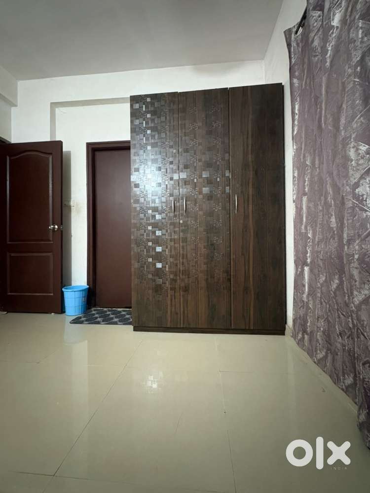 Trient Galaxy Room for Rent