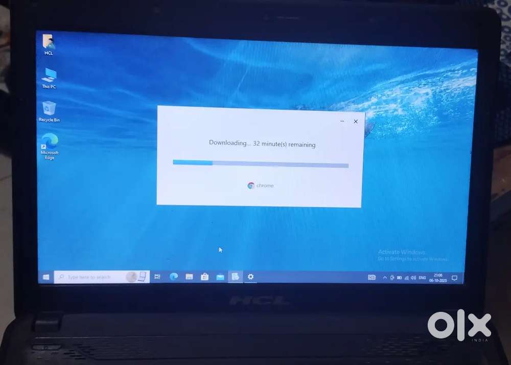 I want to sell new condition HCL laptop 4gb ram 128gb SSD sell 6000
