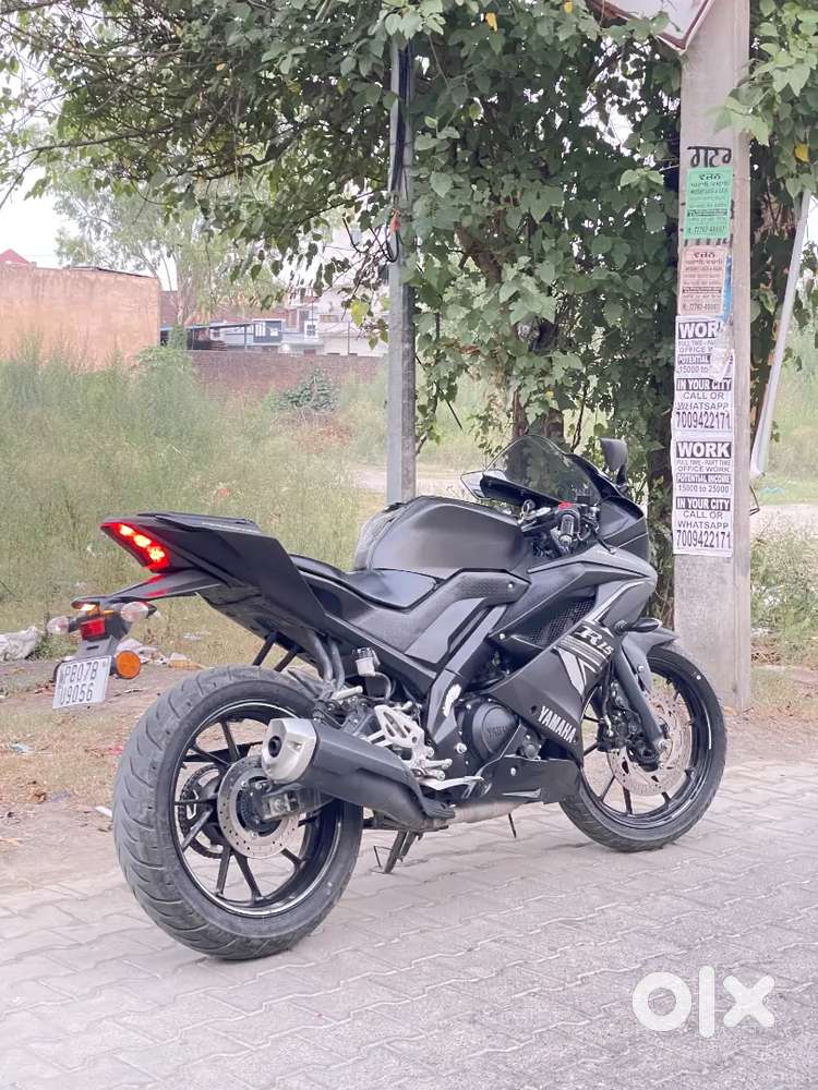 R15 v3 all orignal brand new condition with all service record agency