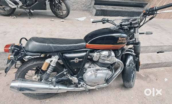 Royal enfield interceptor 650 twin cylinder