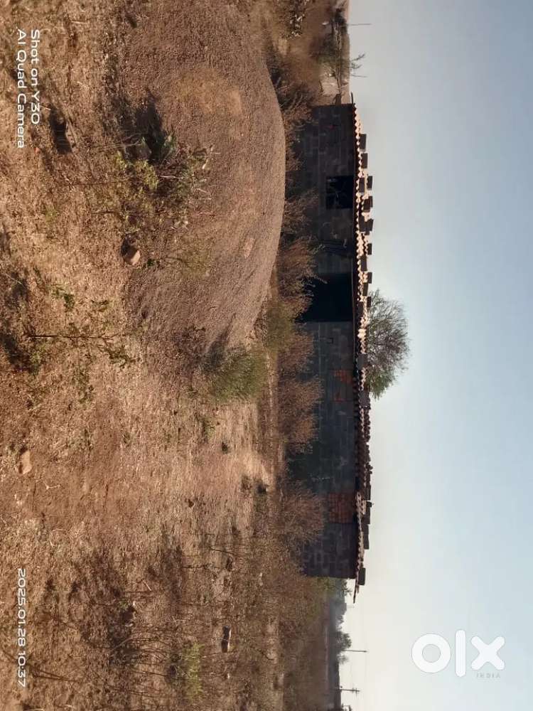 Tilda me plot ghar bhi bna hai 1000 sf mr