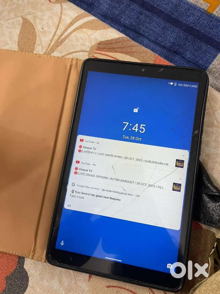 Lenovo8 tablet 32 gb mai kami koi nhi hai display ka gilaas tut hai