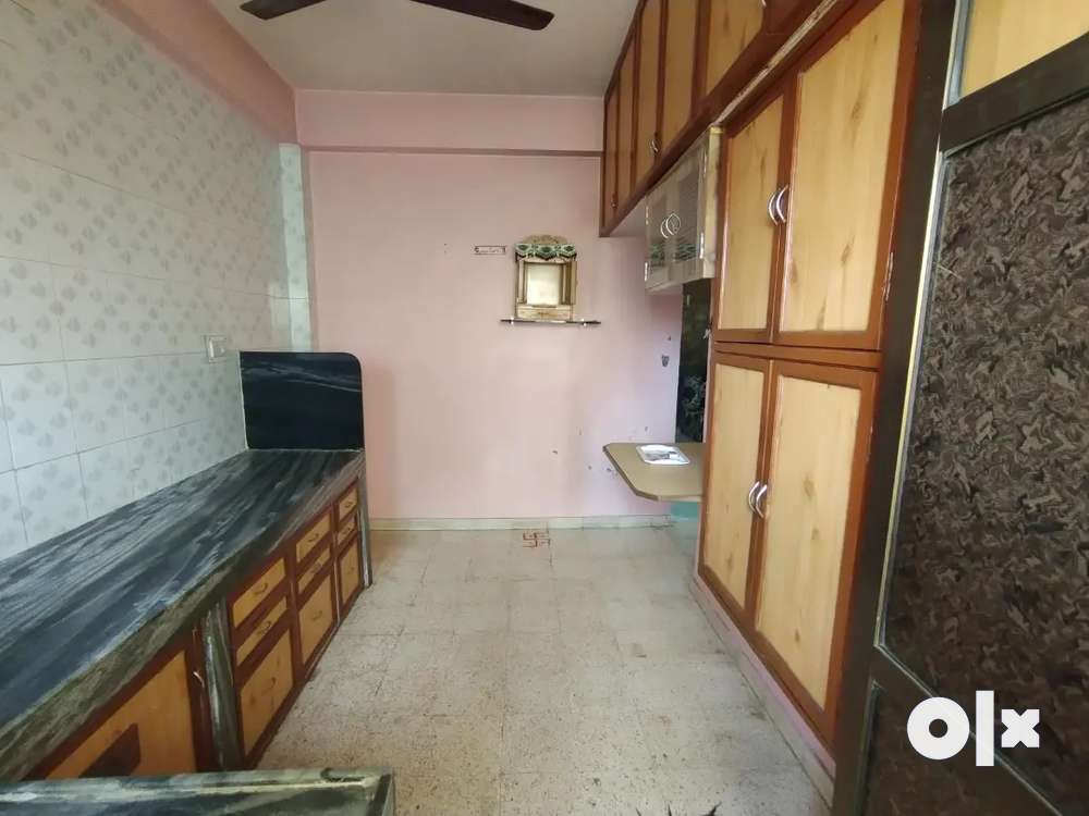 1 bhk full fur 2 nd floor flat for rent ay Manjalpur with lift