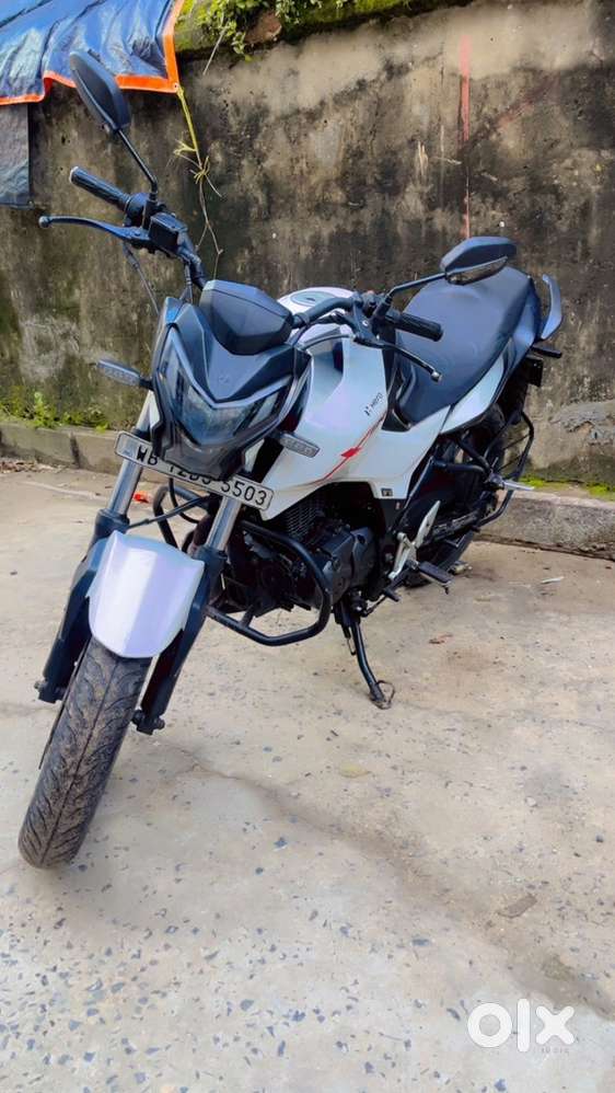 Xtreme 160r with dual disc and abs braking system