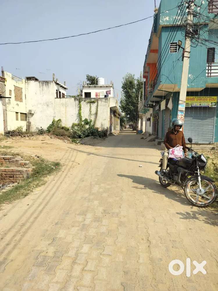 Prime location 111 square yard plot for sale in K Block Shyam kunj
