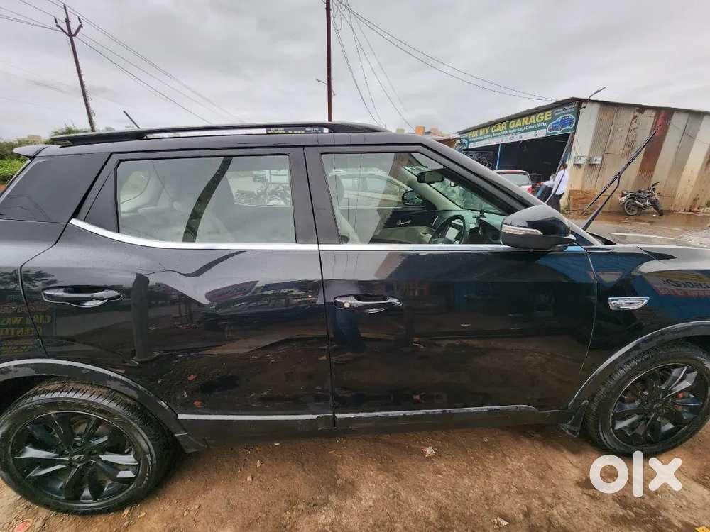 Mahindra XUV300 W8 (O) – 2021  Top Model  Fully Loaded