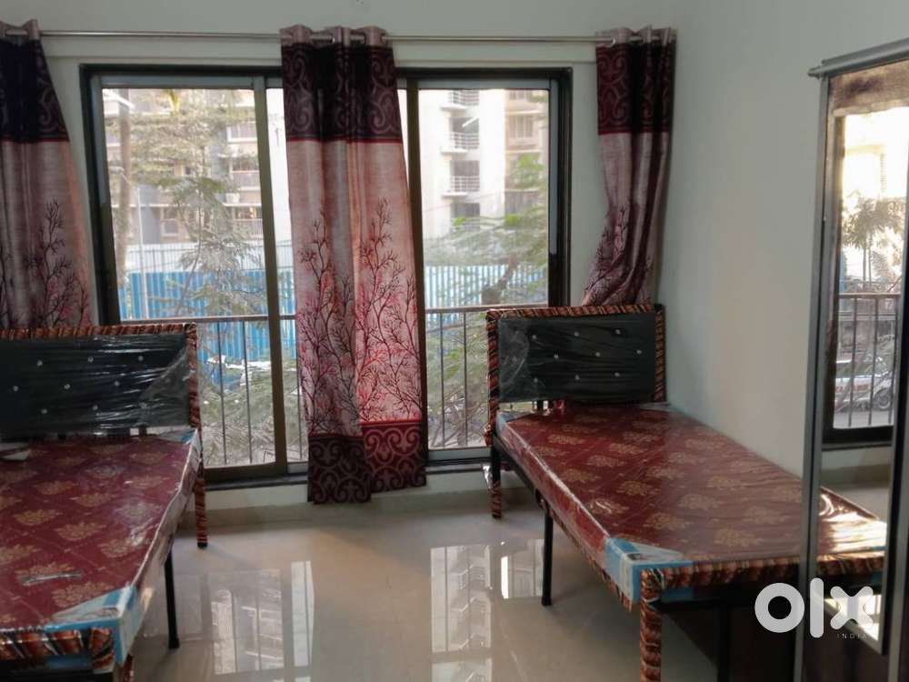 Low price pg in kurla east For girls/boys