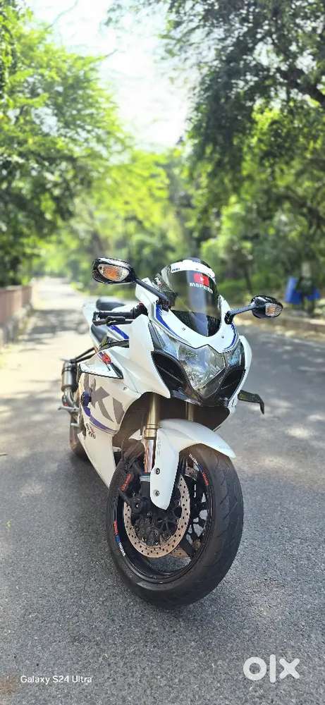 Suzuki GSX1000R
