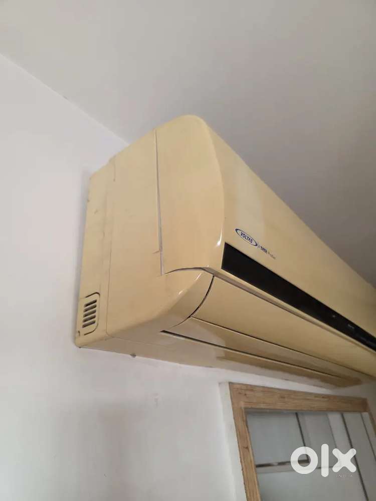 Voltas 1.25 ton AC