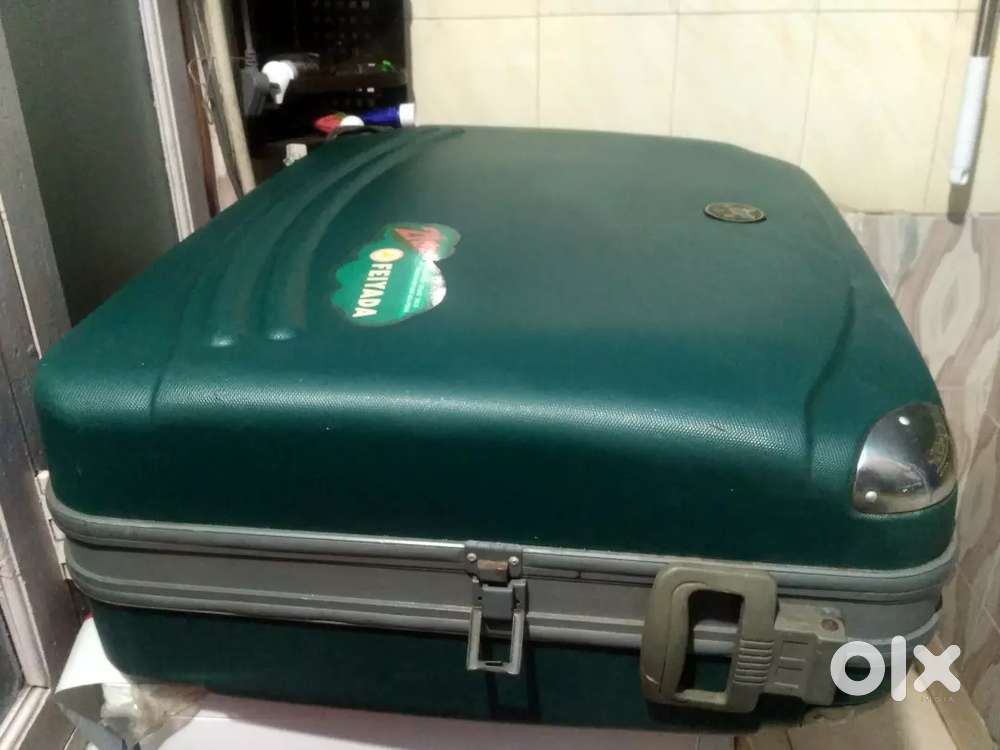 Fiber Branded 28 Suitcase