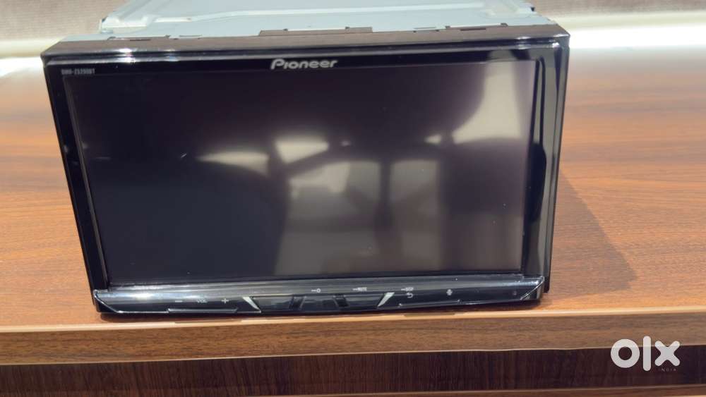 Pioneer Car Stereo - DMH BT - 5290 - 7” Touch Screen