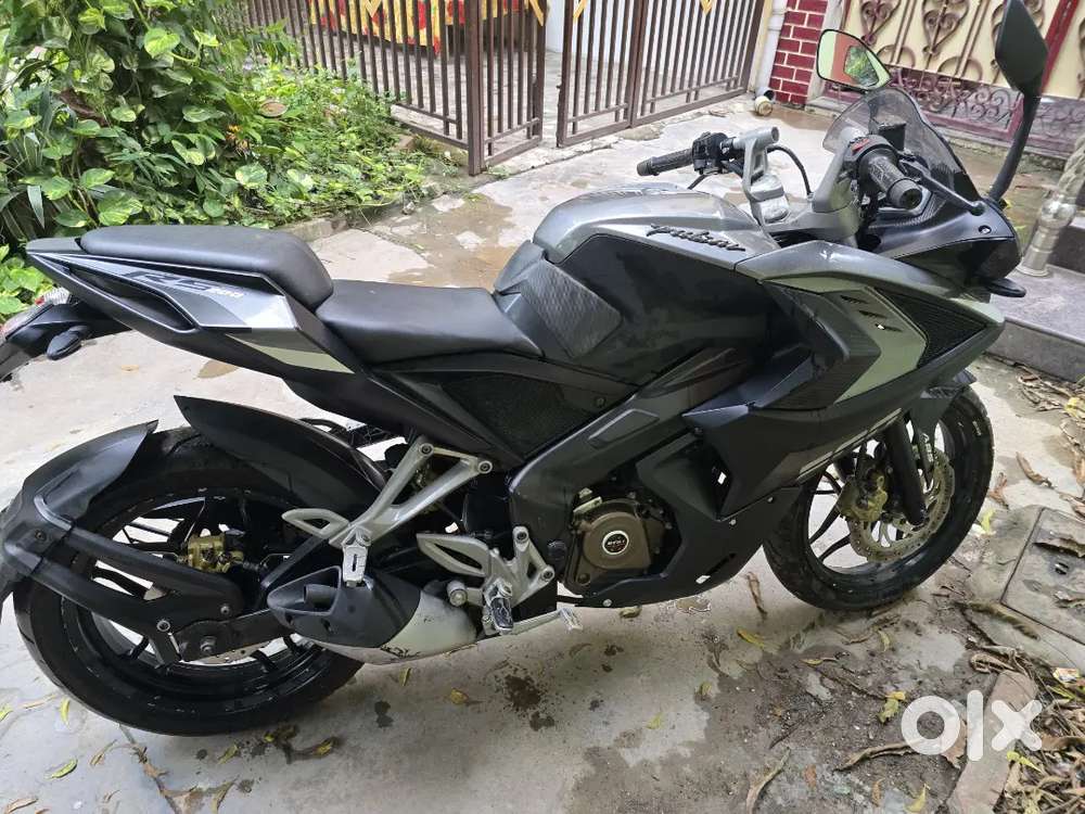 Bajaj rs 200 in perfect condition