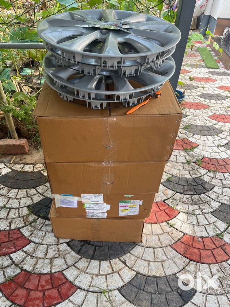 Wheel rim and cover toyota original 17”