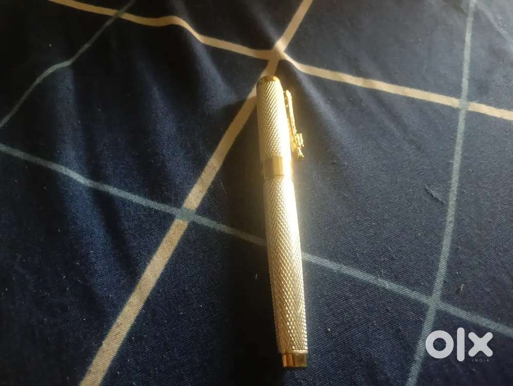 This pen is very golden and silver